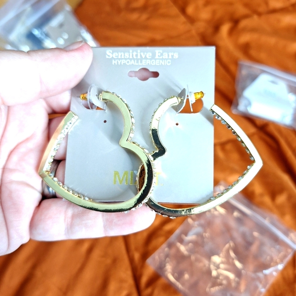 MIXIT LARGE HEART HOOP EARRINGS NWT HYPOALLERGENIC